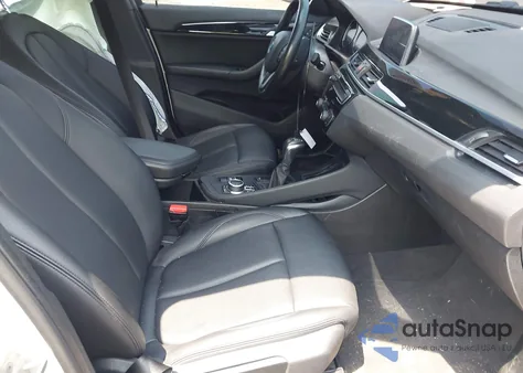 2018 BMW X1 xDrive28I z USA, uszkodzony, nr VIN WBXHT3C39J5L32561